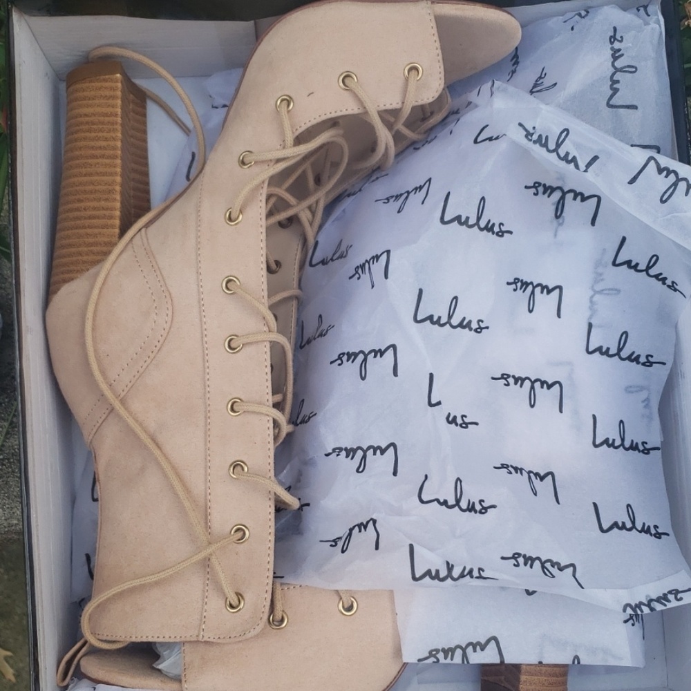 Lulu's Sierra booties
